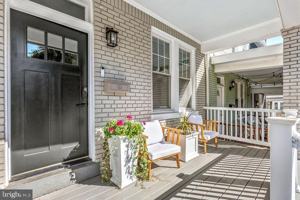 featured image of 318 Todd Pl Ne