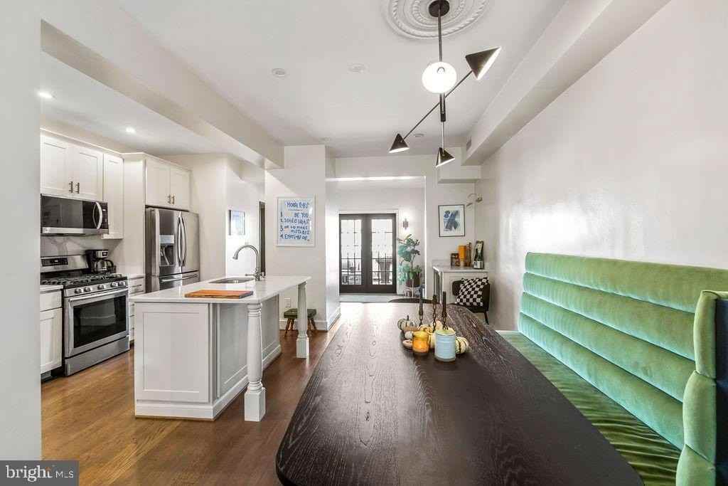 318 Todd Pl Ne - Photo 7 of 40