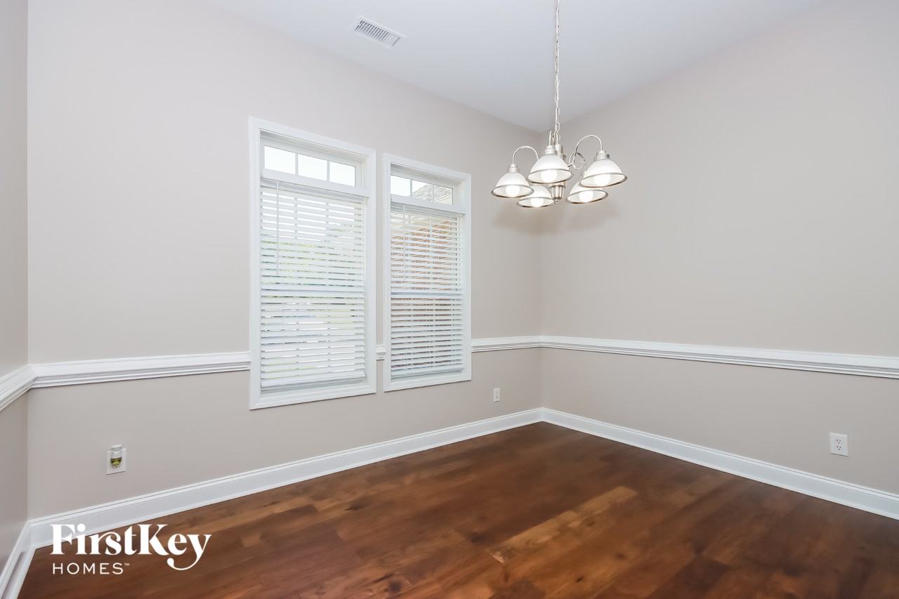 645 White Oaks Rd - Photo 5 of 15