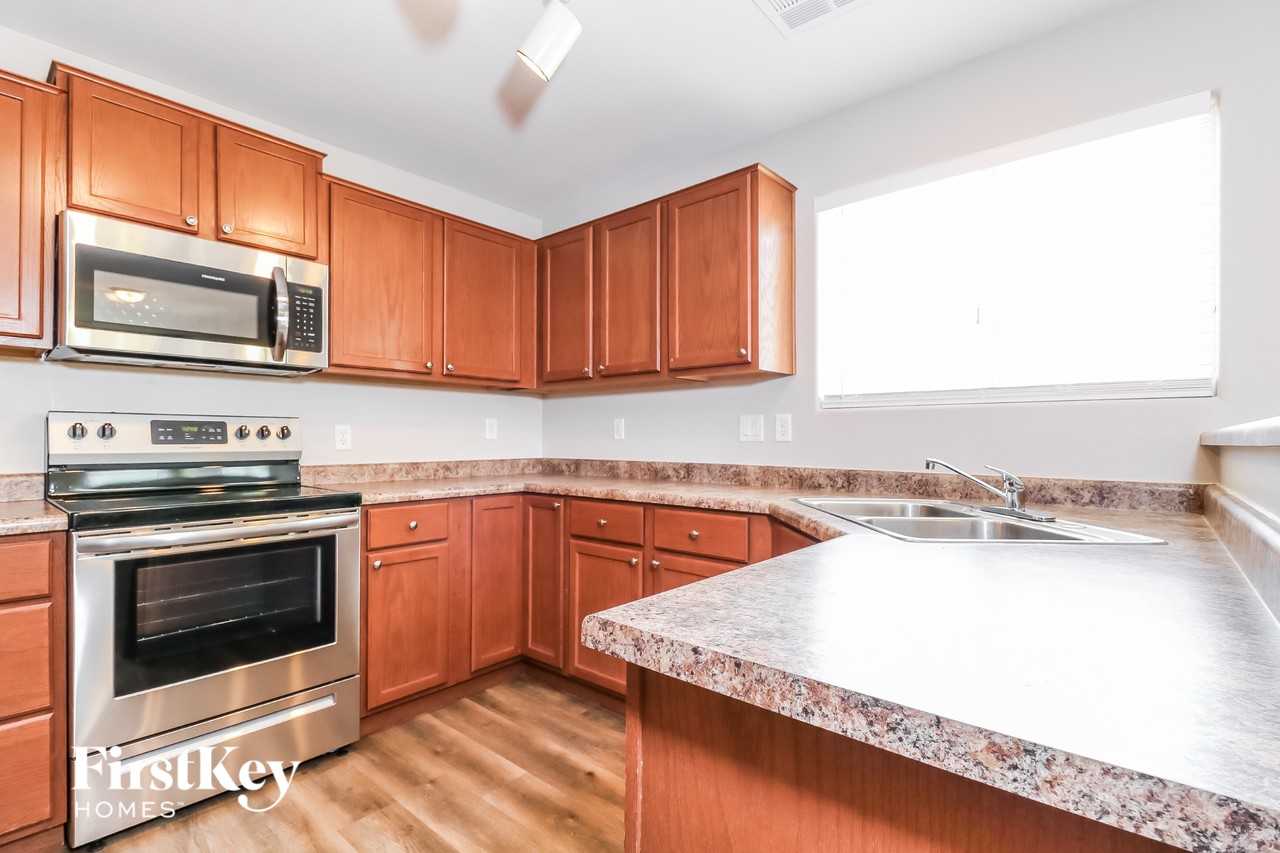 22238 W Moonlight Path - Photo 7 of 15