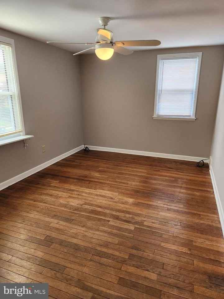 113 Fairfax Blvd - Photo 7 of 13