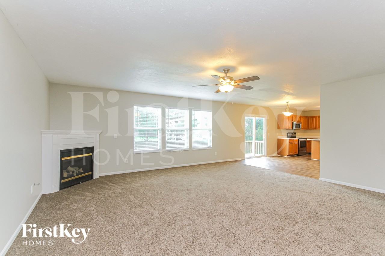 6802 Harriet Dr - Photo 4 of 16