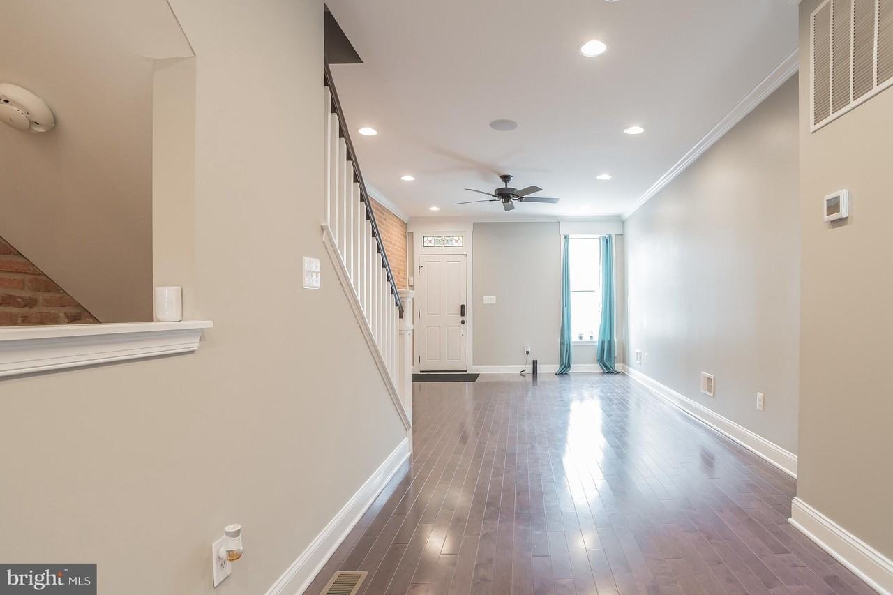 2038 Gough St - Photo 6 of 28