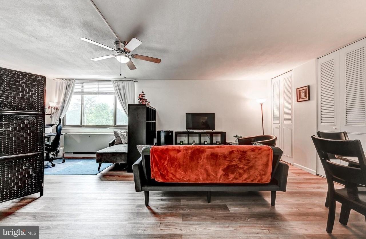 1 E University Pkwy #307 - Photo 7 of 21