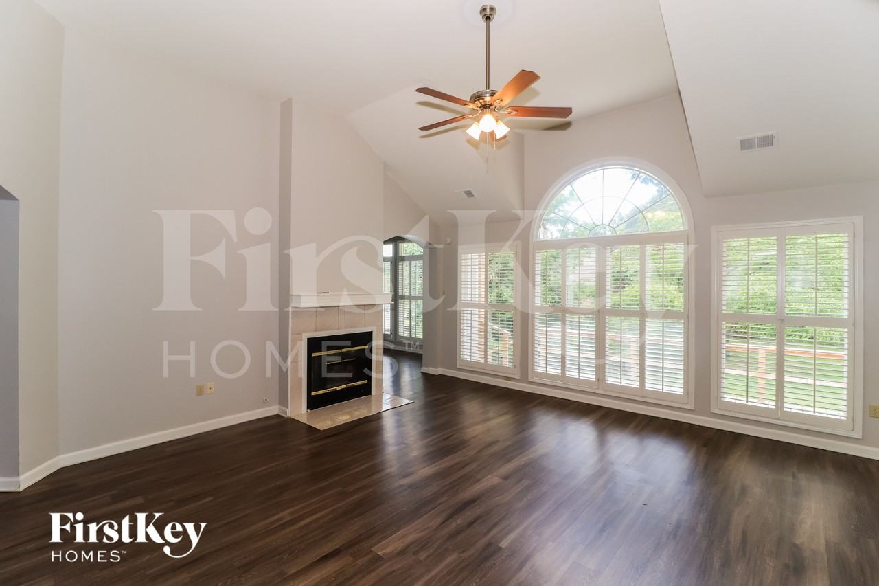 1816 Candle Ridge Cv - Photo 3 of 15