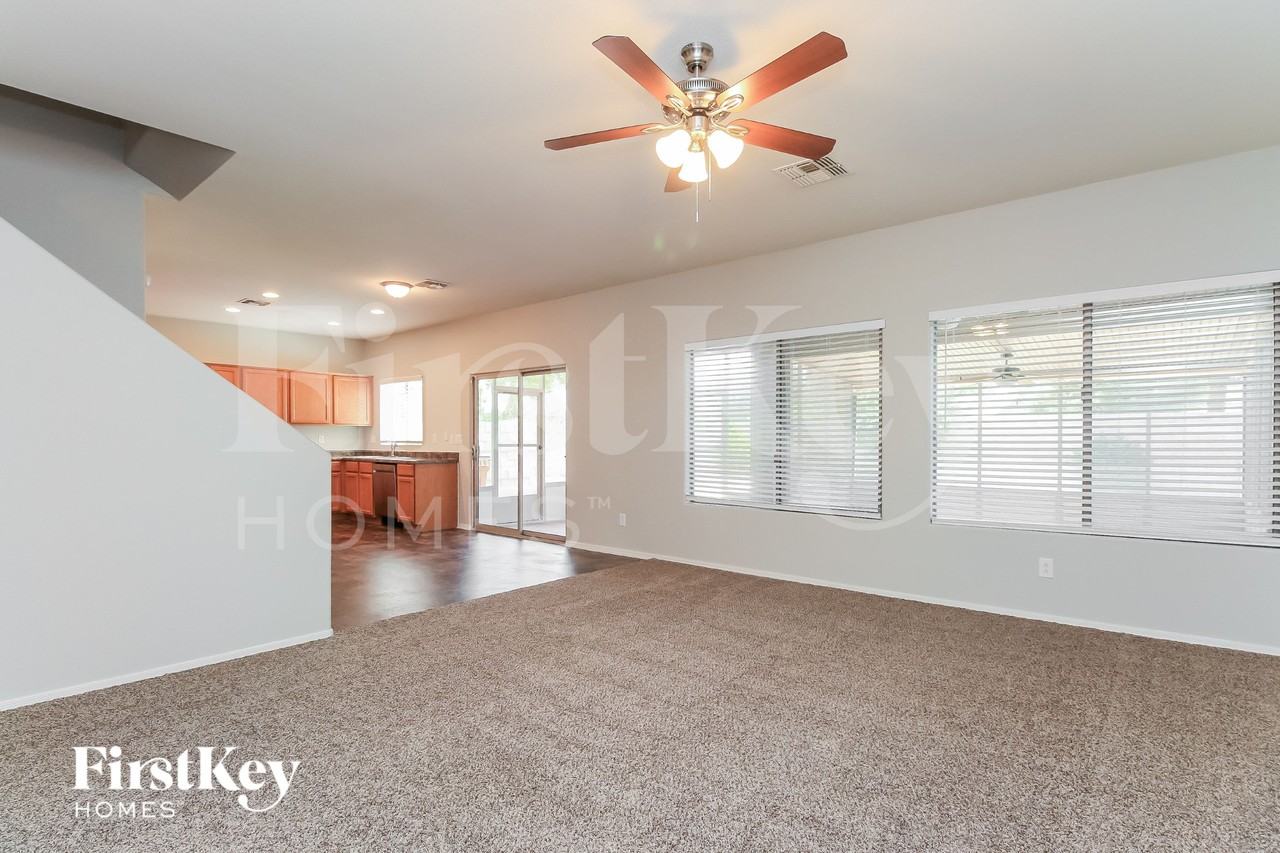 617 E Payton Cir - Photo 3 of 15