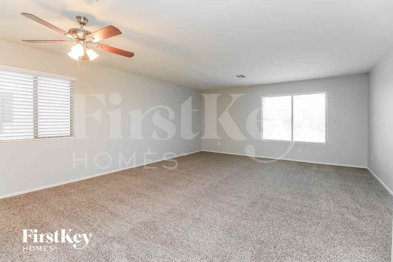 617 E Payton Cir - Photo 5 of 15
