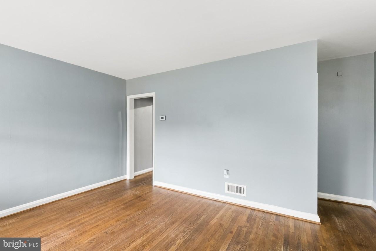 7136 Eastbrook Ave - Photo 5 of 20