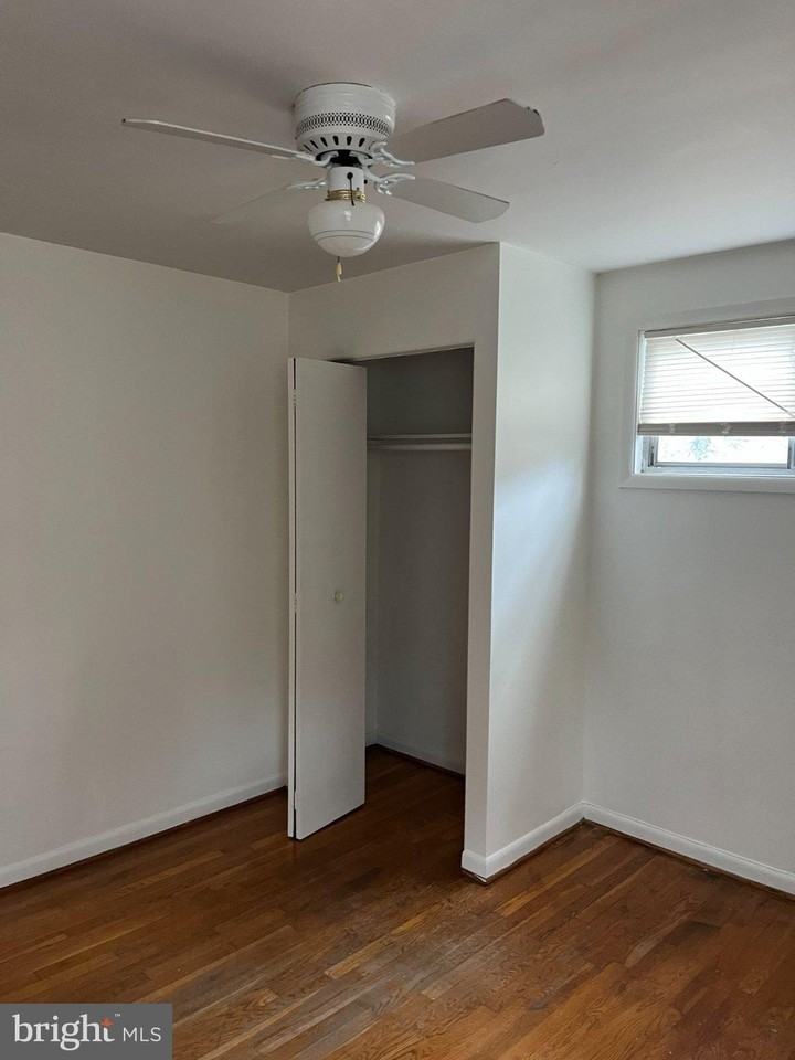 1005 Cedarcroft Rd - Photo 5 of 7