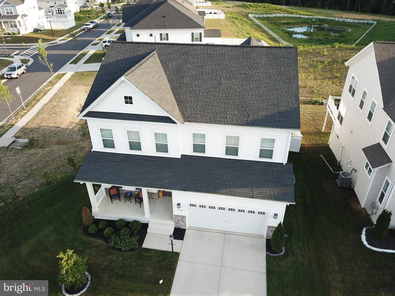 11756 Ian Fleming Ln - Photo 2 of 8