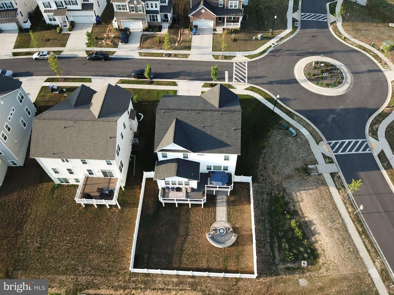 11756 Ian Fleming Ln - Photo 5 of 8