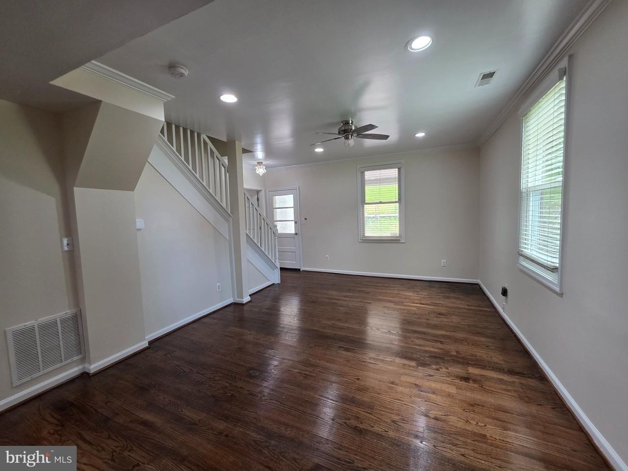 7516 Main St - Photo 6 of 49
