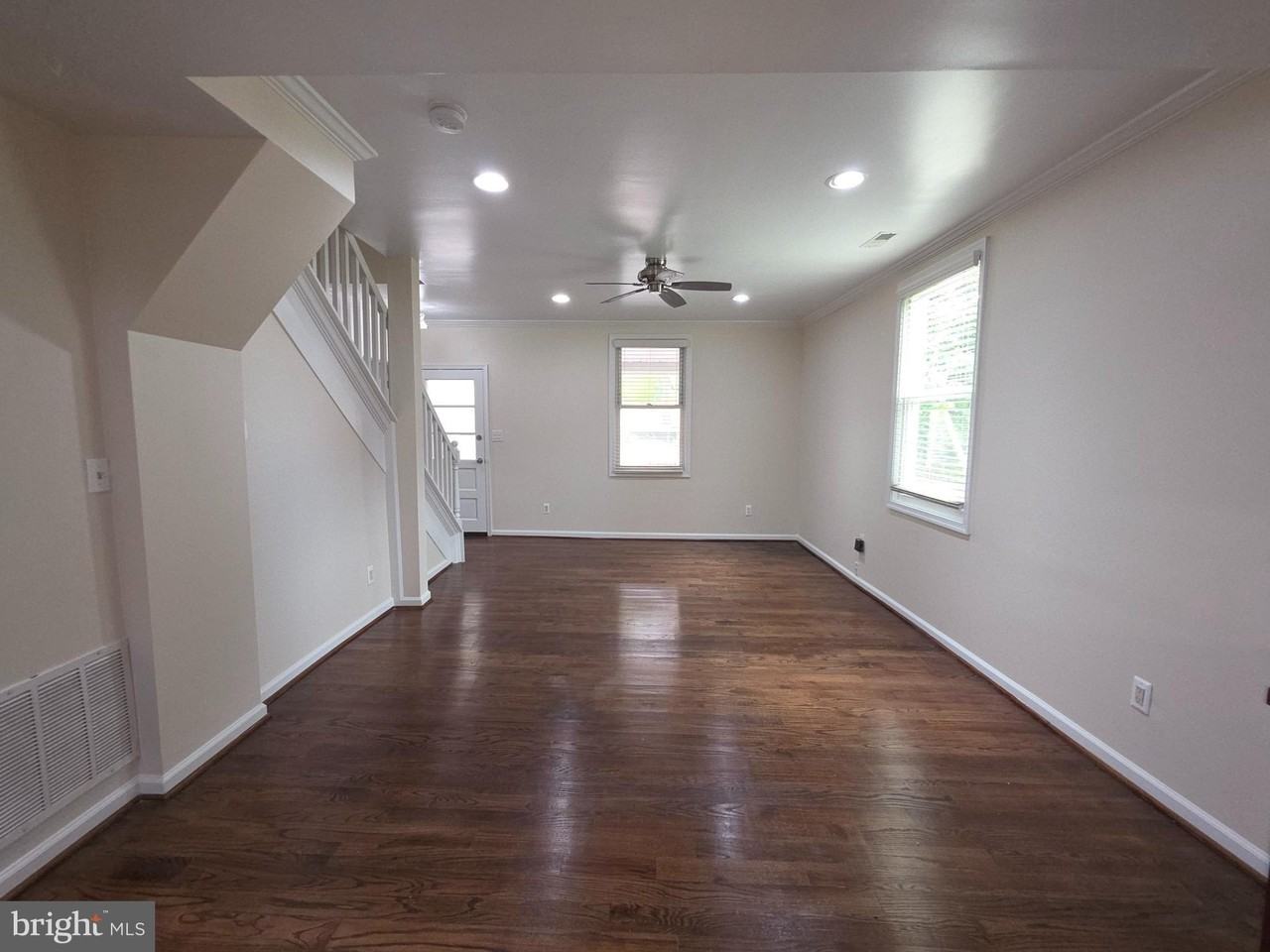 7516 Main St - Photo 7 of 49