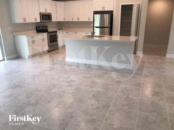 6114 Holt Ct - Photo 4 of 11