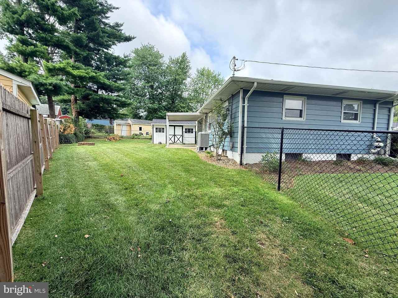 316 Queen St - Photo 2 of 3
