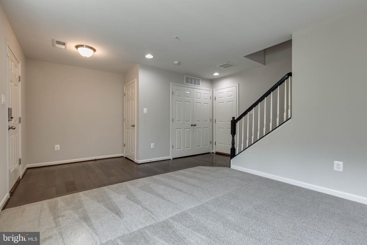 6227 Doctor Patel Dr - Photo 6 of 47