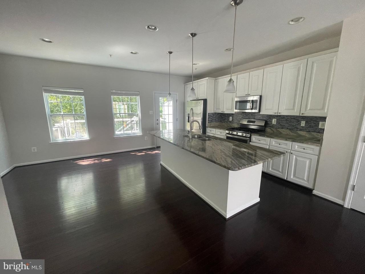 6800 Green Mill Way - Photo 2 of 15