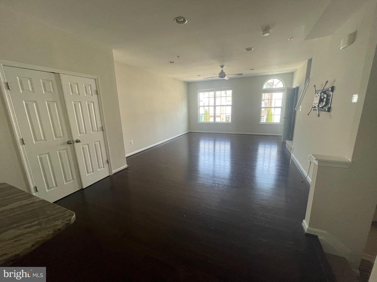 6800 Green Mill Way - Photo 4 of 15