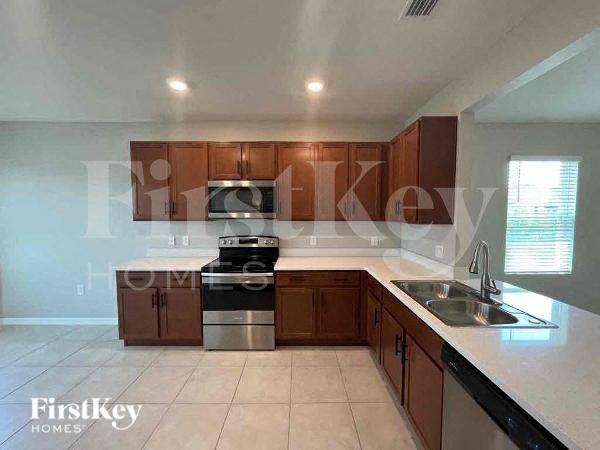 2800 Zaragoza Ct - Photo 5 of 12