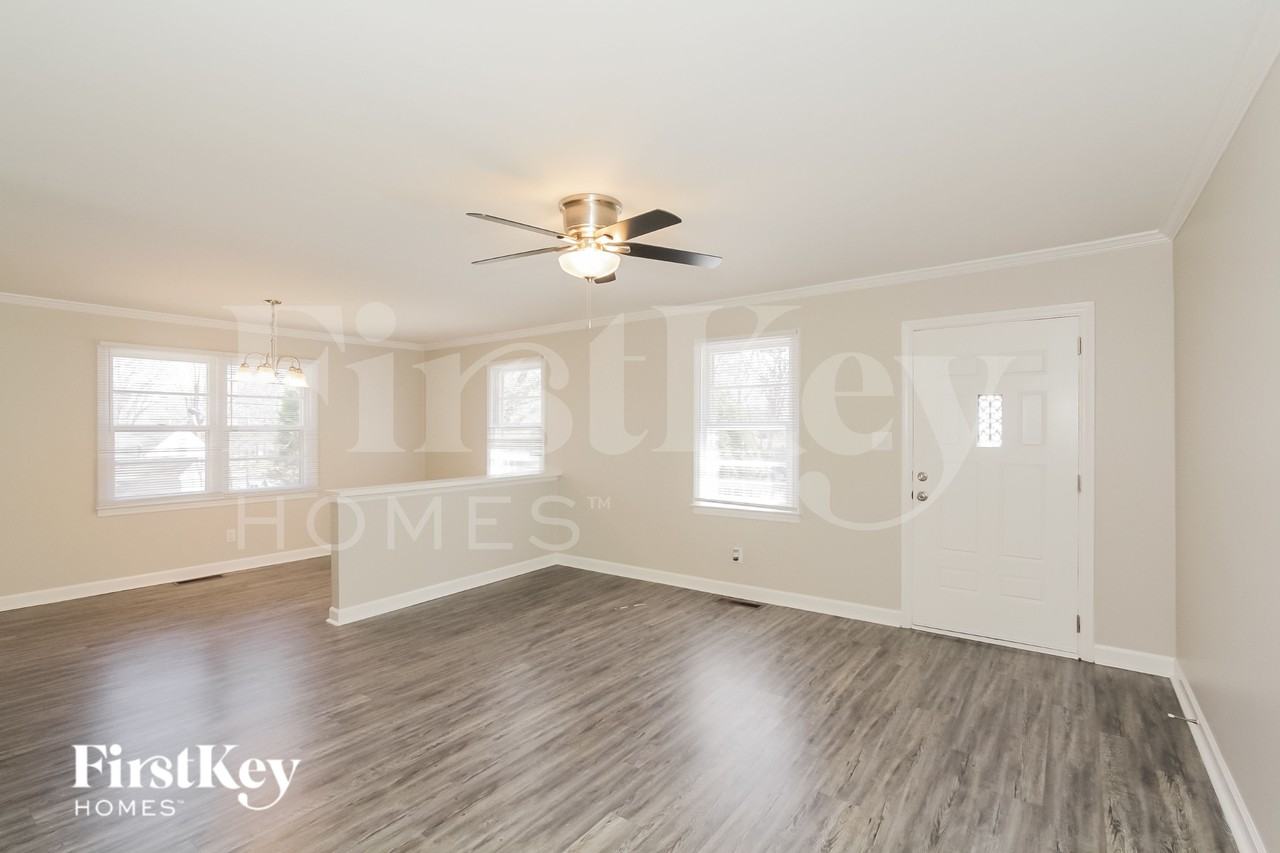 2108 Garland Ave - Photo 4 of 14