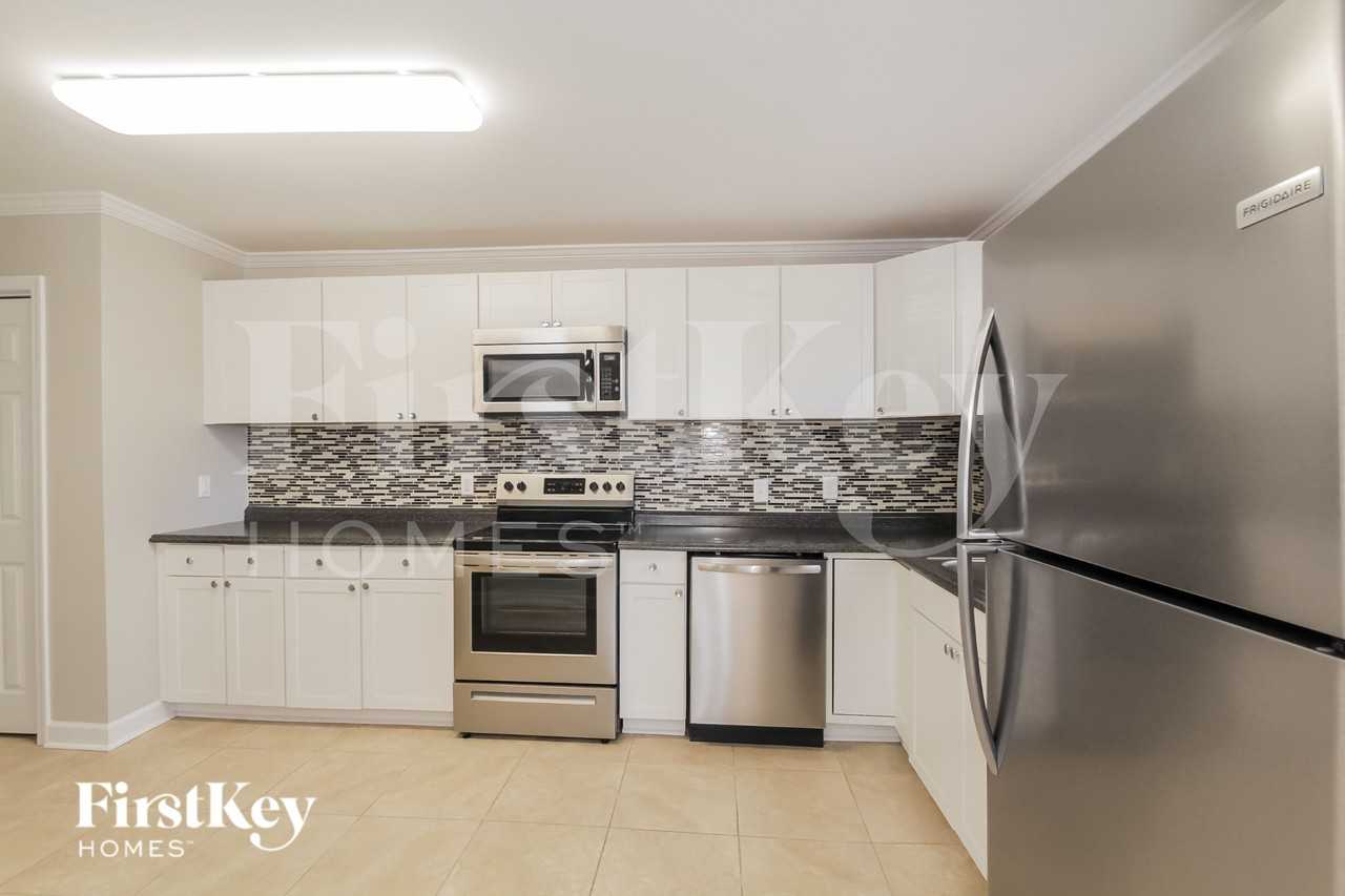 2108 Garland Ave - Photo 6 of 14