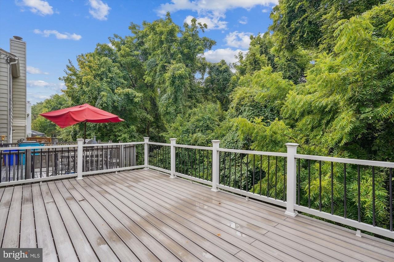 8648 Watershed Ct - Photo 6 of 50