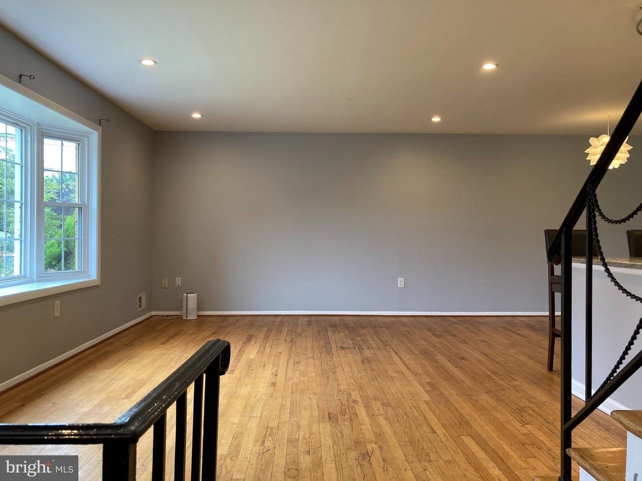 7905 Esther Dr - Photo 5 of 18