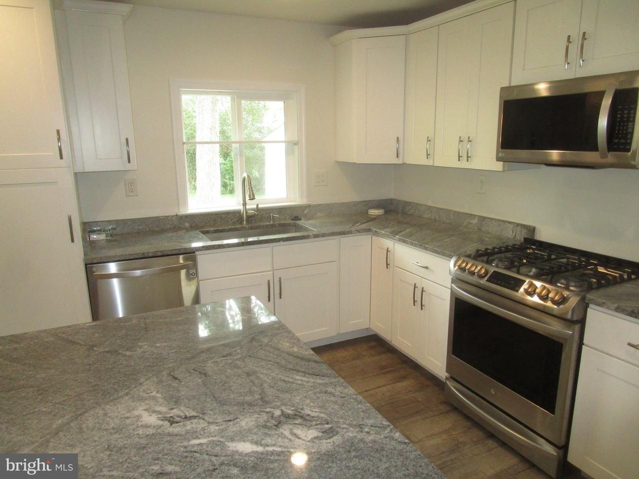 10318 Aster Ln - Photo 6 of 16