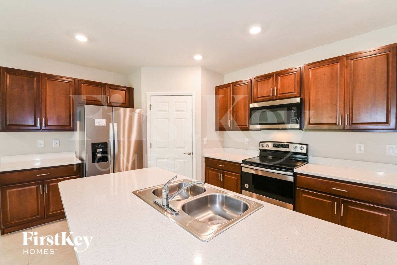 2705 Sw 4th Ln - Photo 5 of 15