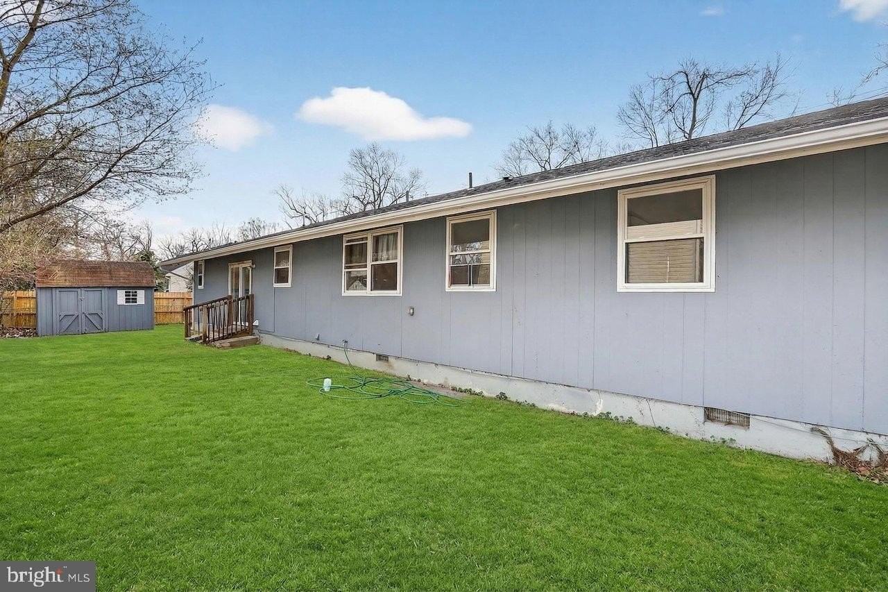 1102 Evergreen Blvd - Photo 3 of 15