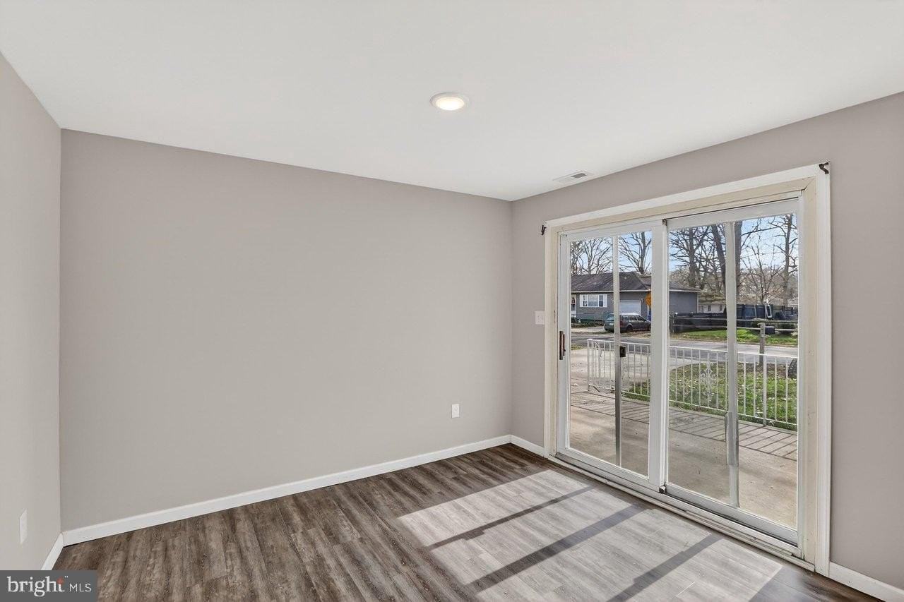 1102 Evergreen Blvd - Photo 6 of 15