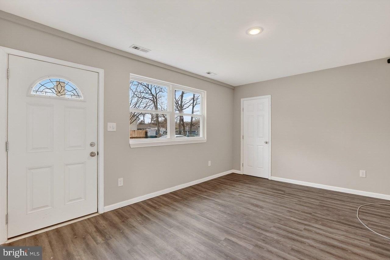 1102 Evergreen Blvd - Photo 7 of 15