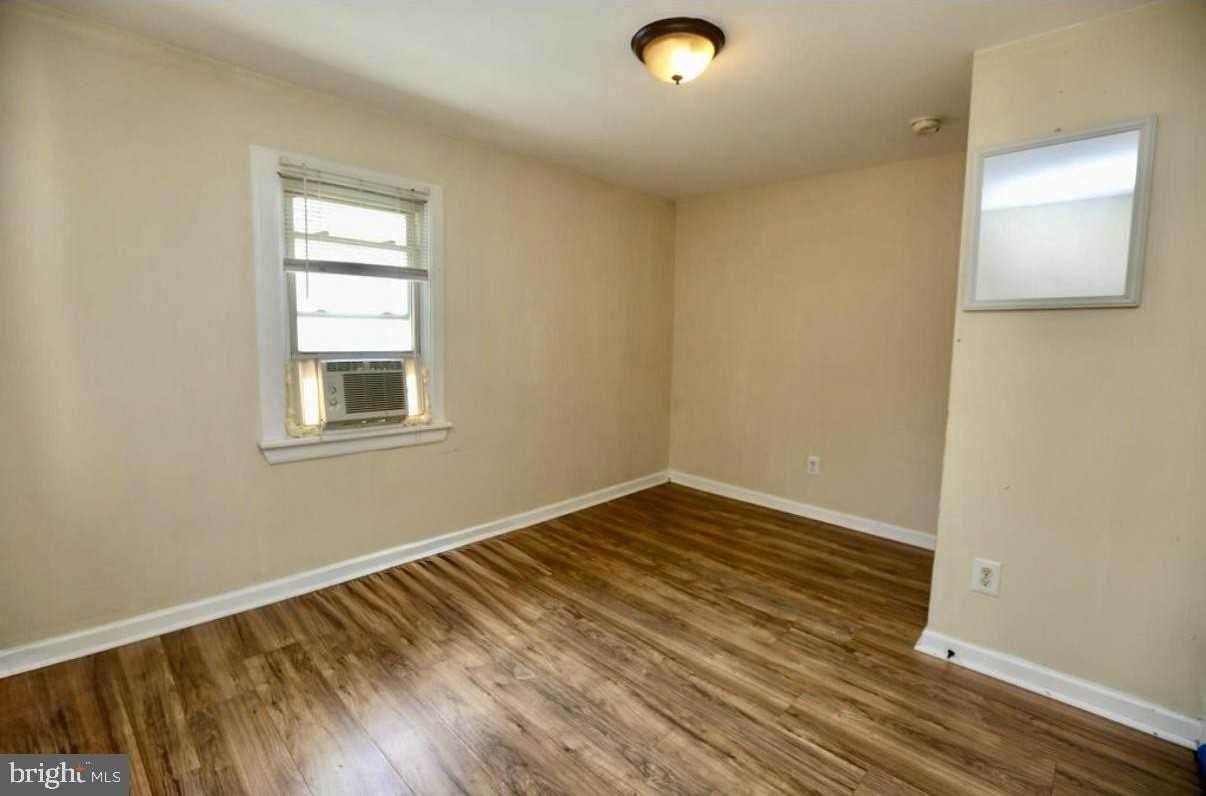 310 Ellis St - Photo 6 of 15