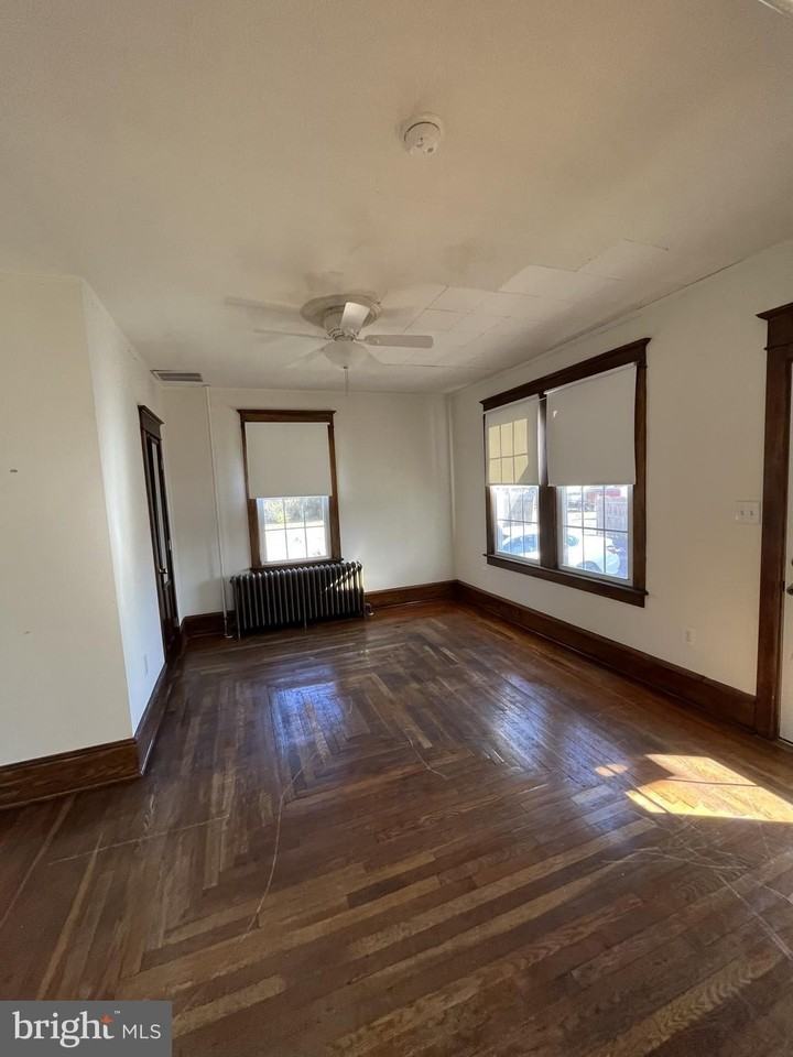 36 Delsea Dr S - Photo 2 of 13
