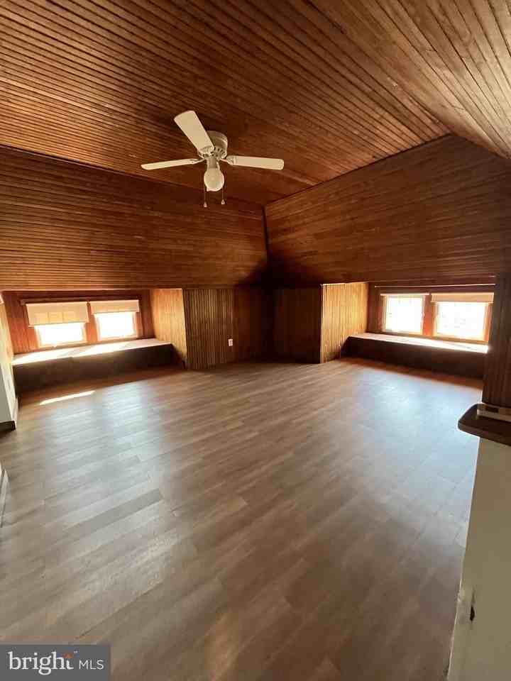 36 Delsea Dr S - Photo 4 of 13