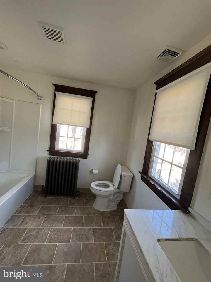 36 Delsea Dr S - Photo 6 of 13