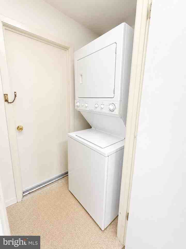 302 Hills Dr - Photo 7 of 18