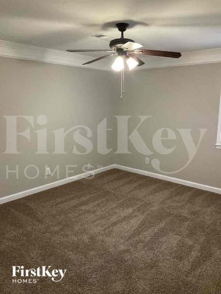5430 Mallard Dr S - Photo 4 of 10