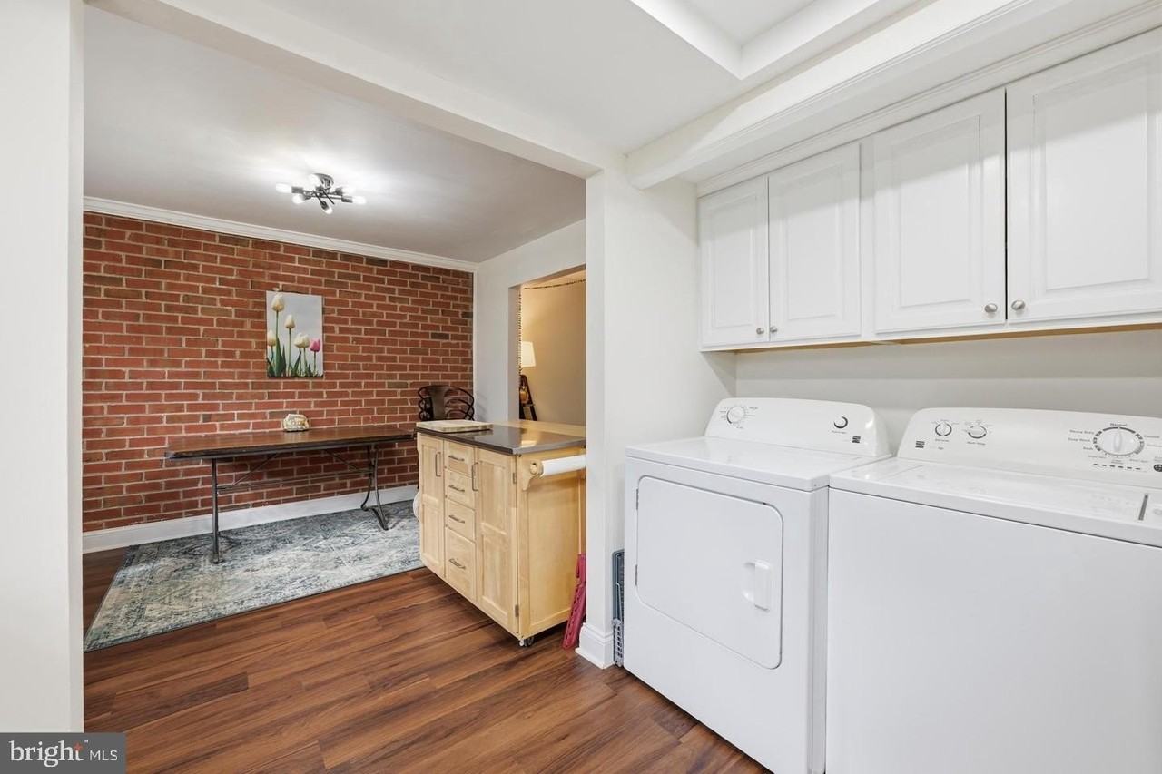 207 Yardley Cmns - Photo 6 of 13