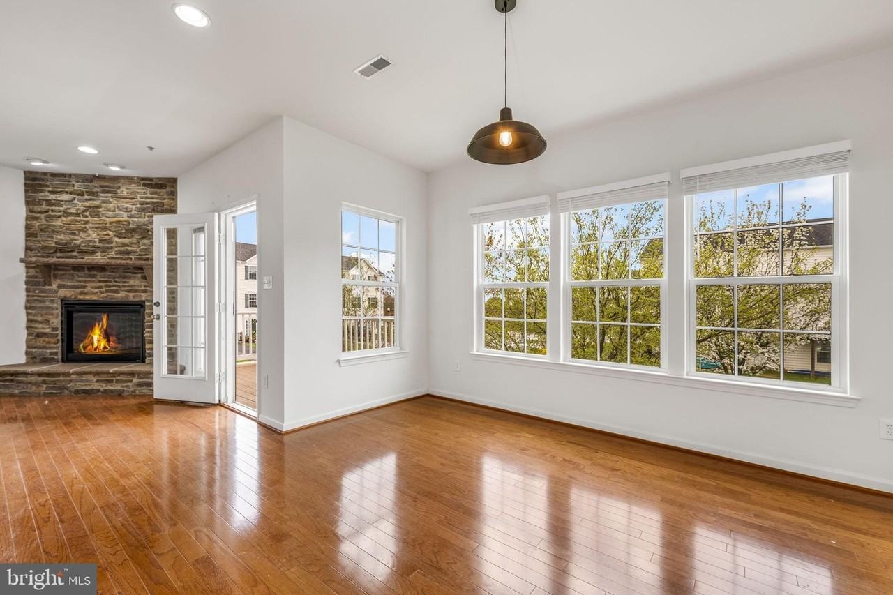 202 Bardel Dr #202 - Photo 7 of 27