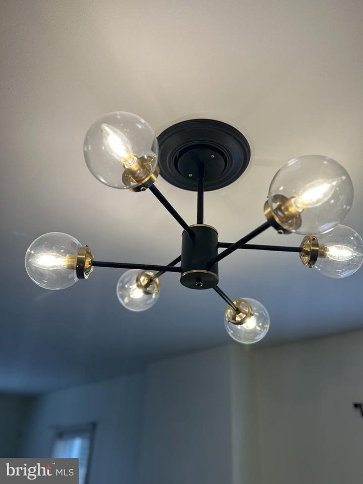 220 Sheas Ter - Photo 4 of 28