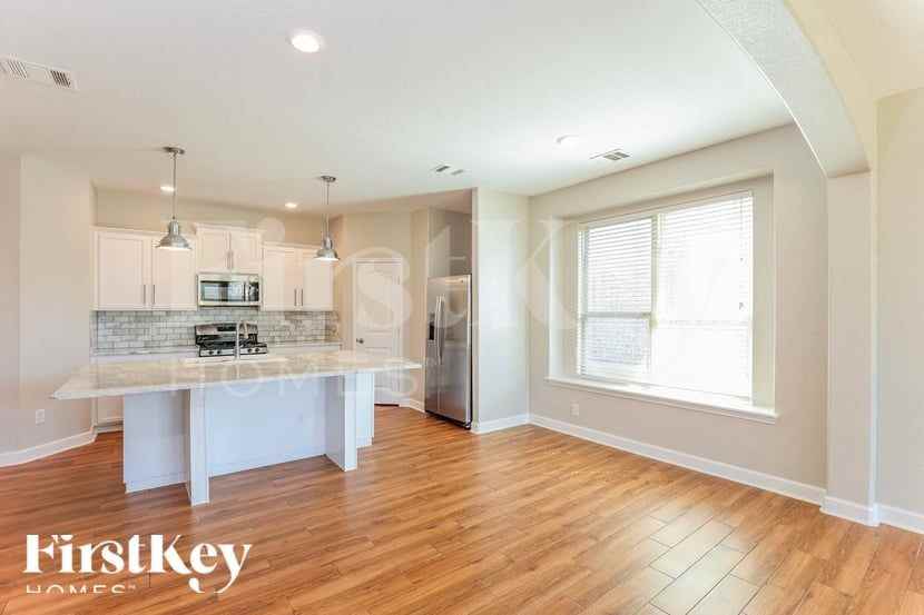 5926 Akin Elm - Photo 5 of 15