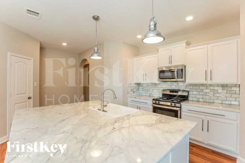 5926 Akin Elm - Photo 6 of 15