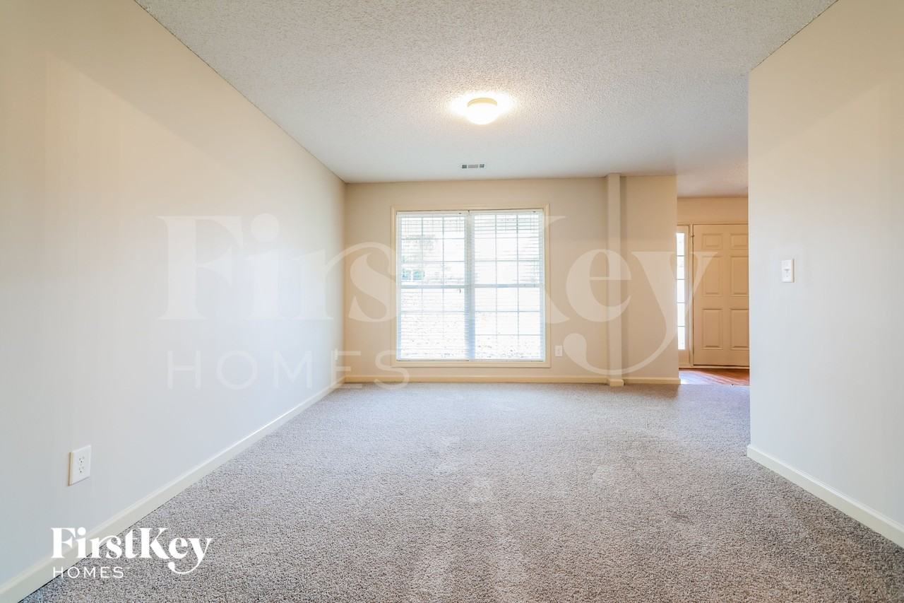 894 Hawk Creek Trl - Photo 3 of 16