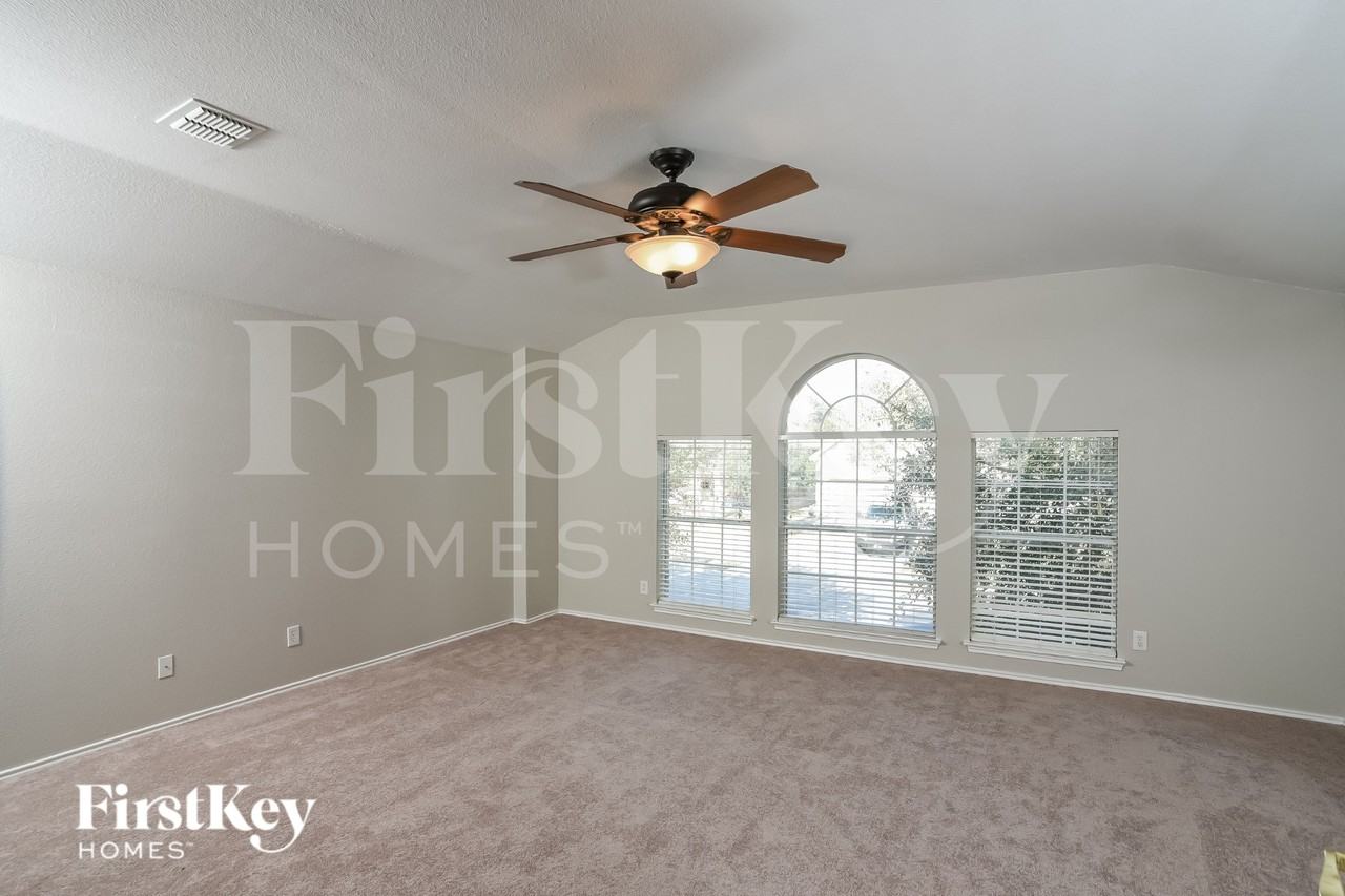 6122 Kenedy Leaf - Photo 2 of 15