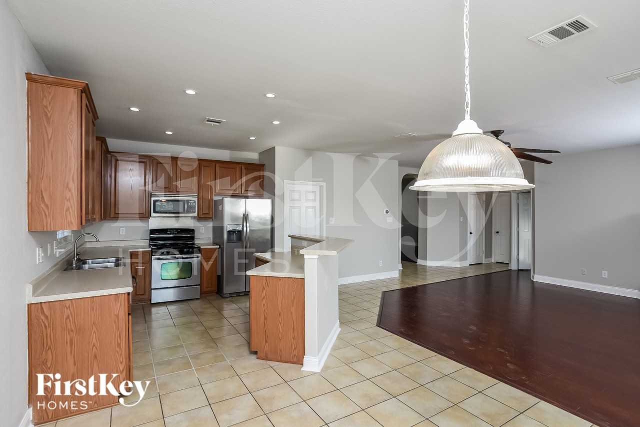 6122 Kenedy Leaf - Photo 4 of 15