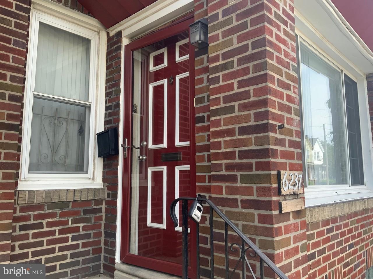 6237 N Bouvier St - Photo 2 of 16