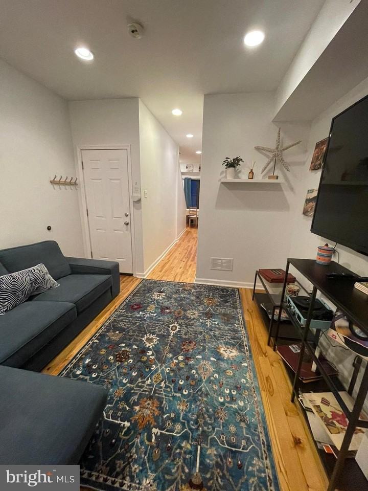217 W Girard Ave #2 - Photo 7 of 36