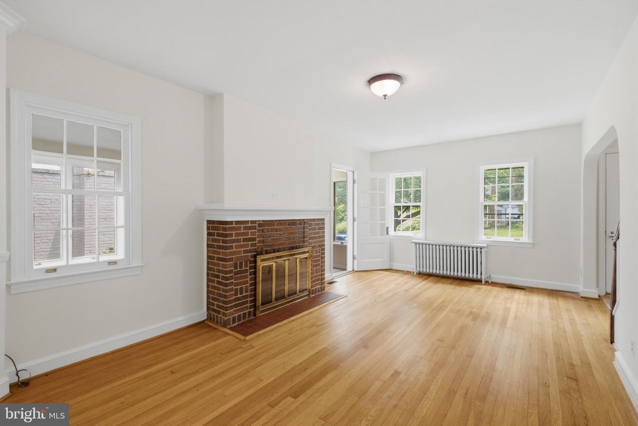 4403 19th St N - Photo 7 of 44