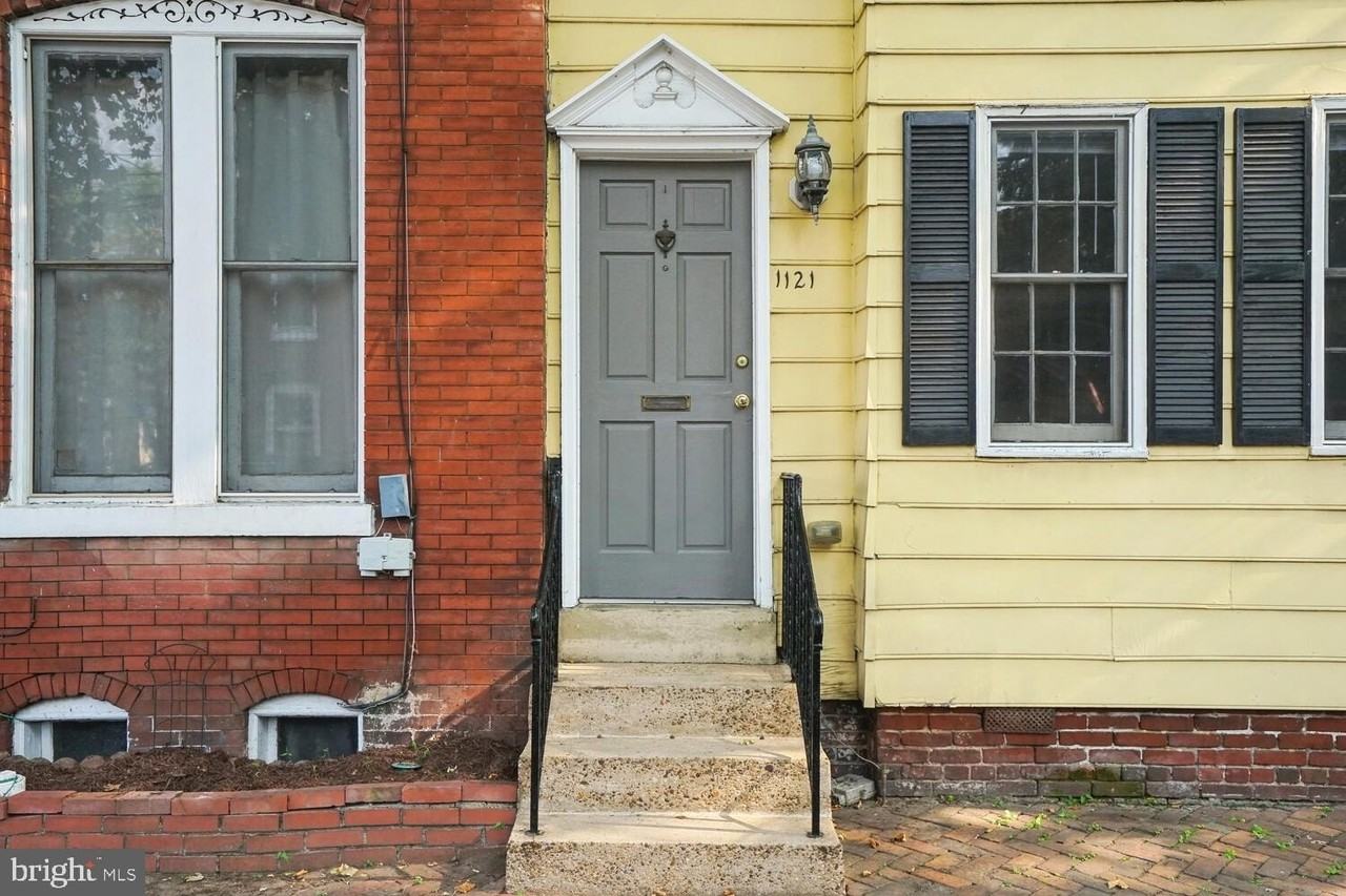 1121 Prince St - Photo 2 of 39